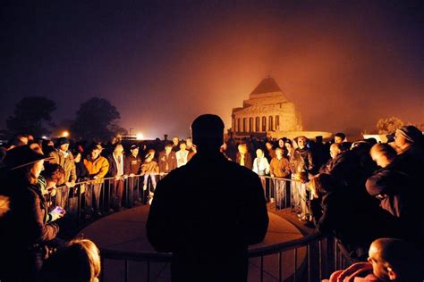 what time is the dawn service in melbourne